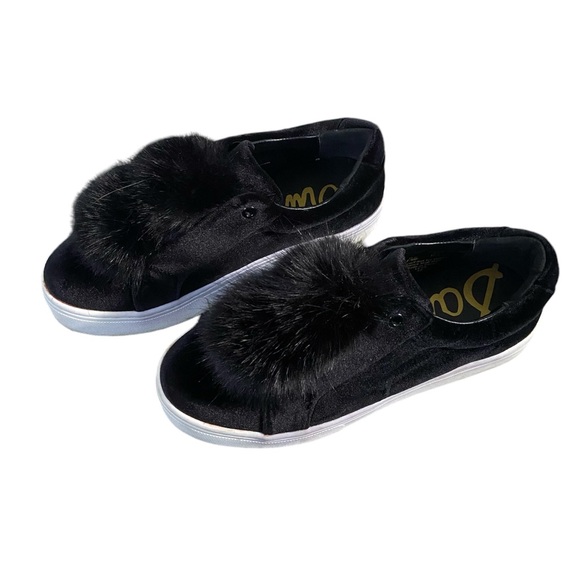 Sam Edelman Leya Pompom Sneakers - Picture 1 of 6
